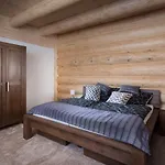 Vysoke Tatry - - Zrub,drevenica *