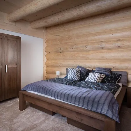 Vysoké Tatry - - Zrub,drevenica *